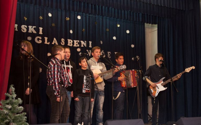 solska_glasbena_skupina_.jpg