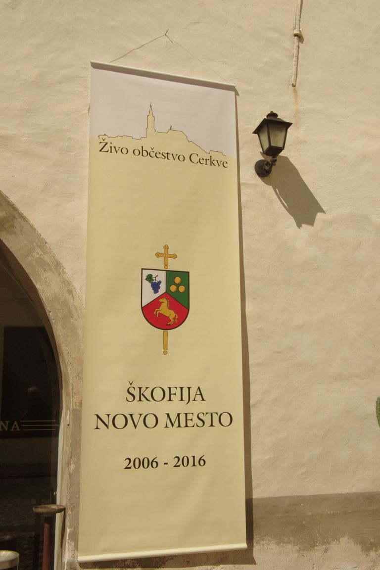 skofija007_0001.jpg