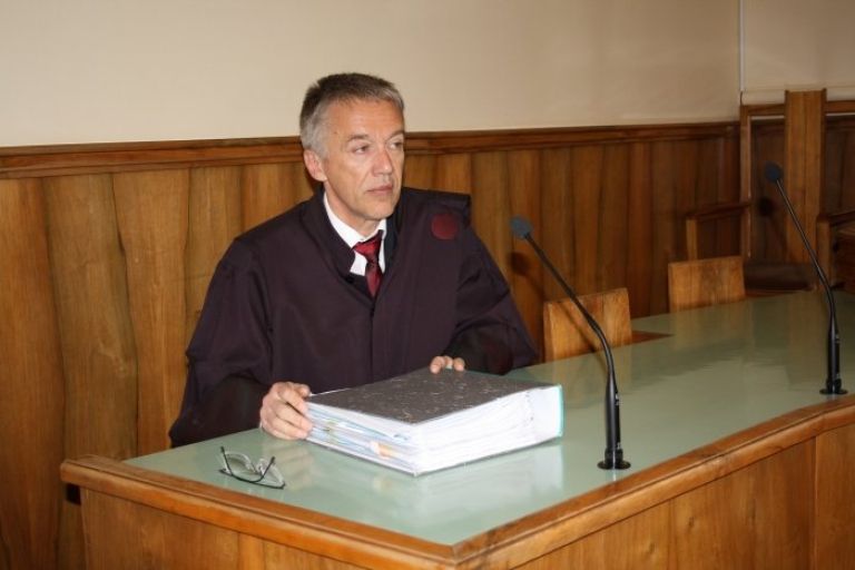 f_skufca004.jpg