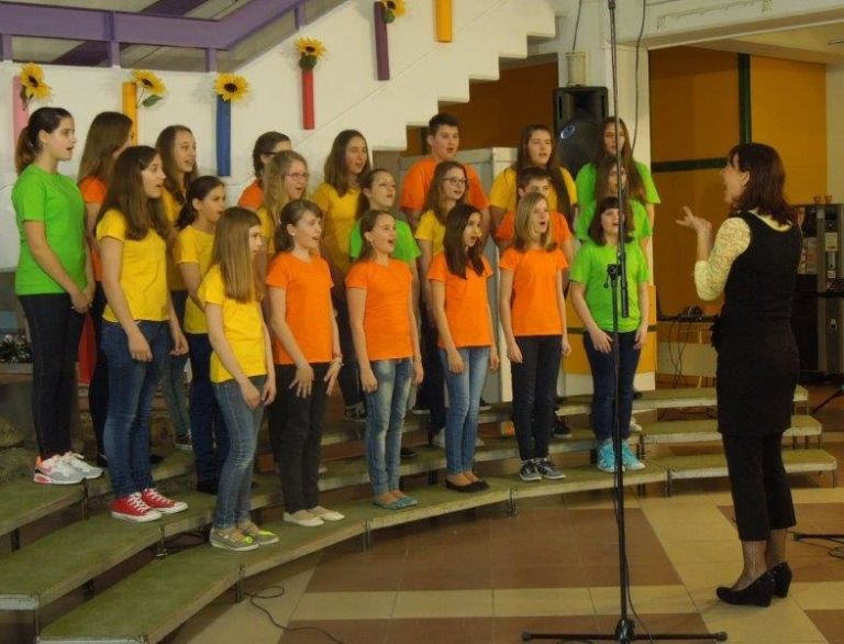 revija_mladinskih_pevskih_zborov___55.jpg