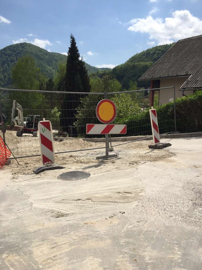 HRASTNIK dela.jpg