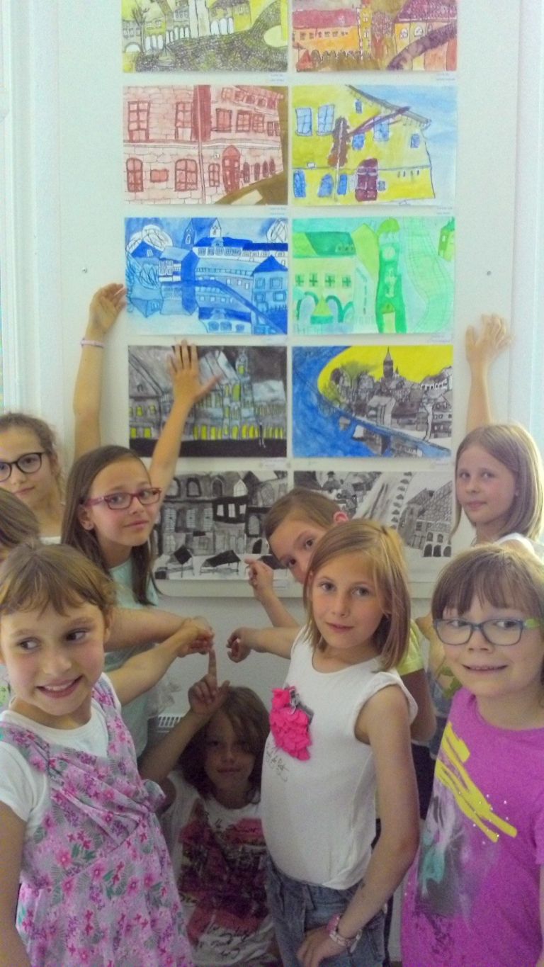 likovno_na_grmu1.jpg