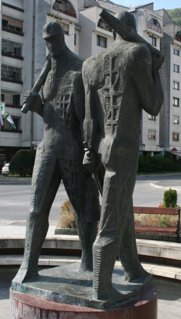 batičev kip hrastnik