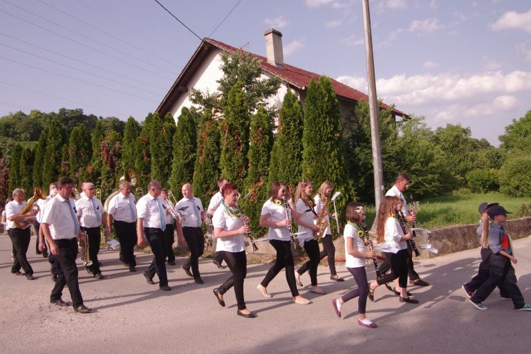 godbe040.jpg
