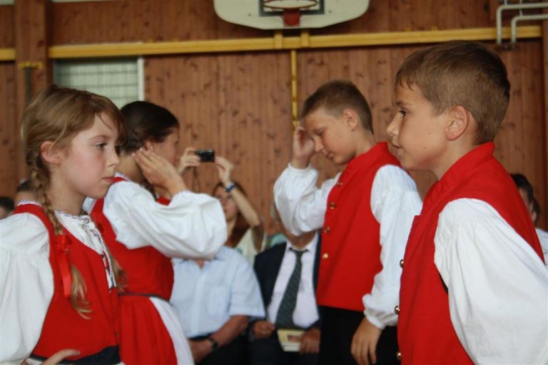 naslovnfolk_000.jpg