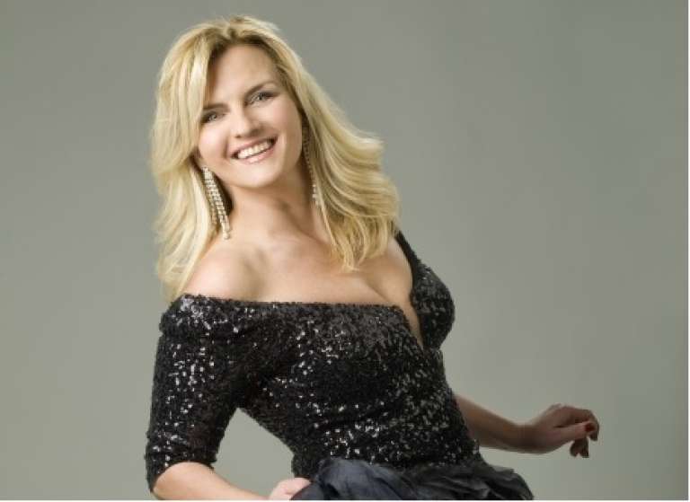 Sanja Doležal.jpg