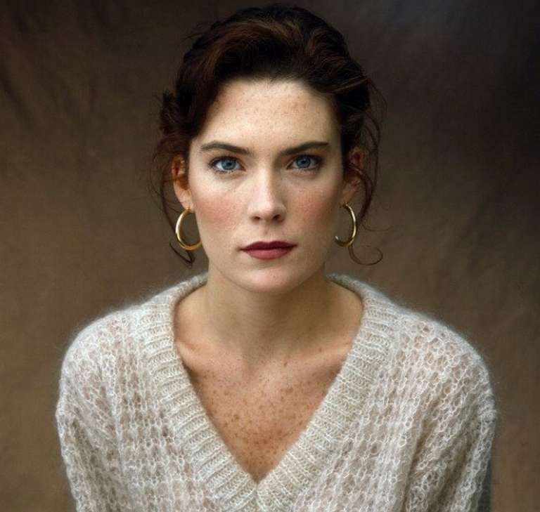 Lara Flynn Boyle.jpg