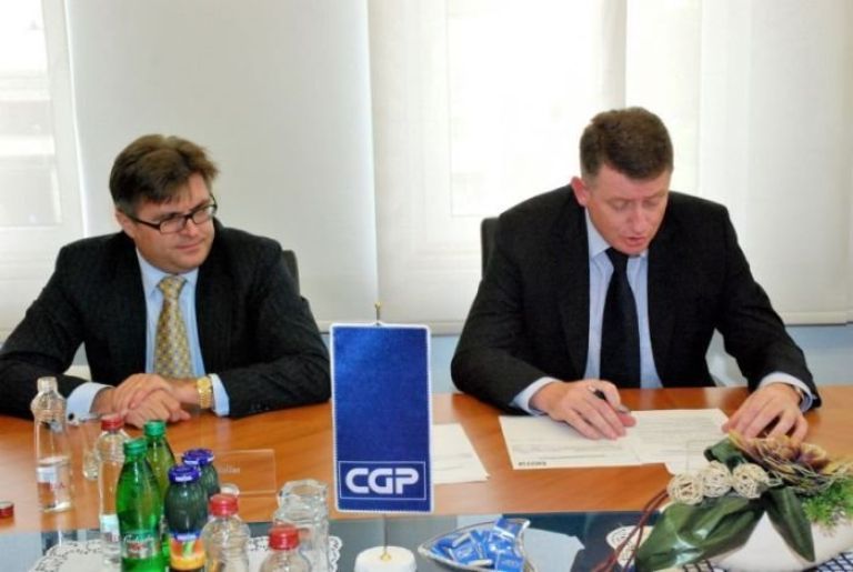 dari_juzna__levo__na_skupscini_cgp_novo_mesto.jpg