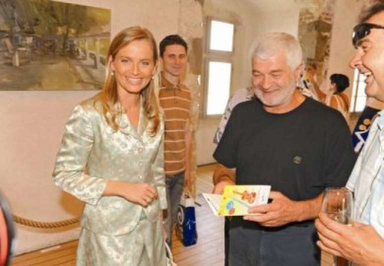 Ministrica zasenčila slikarje