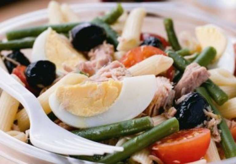 Krompirjeva solata s stročjim fižolom