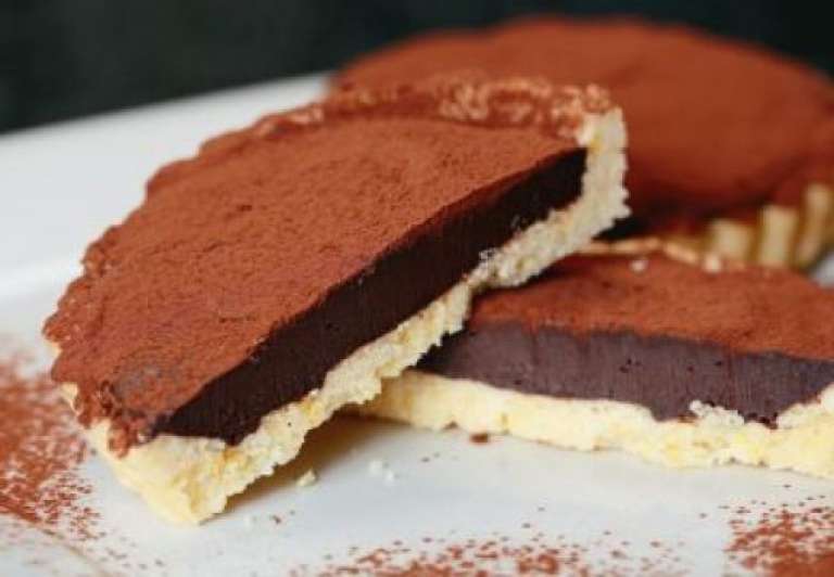 »Odprta« čokoladna torta