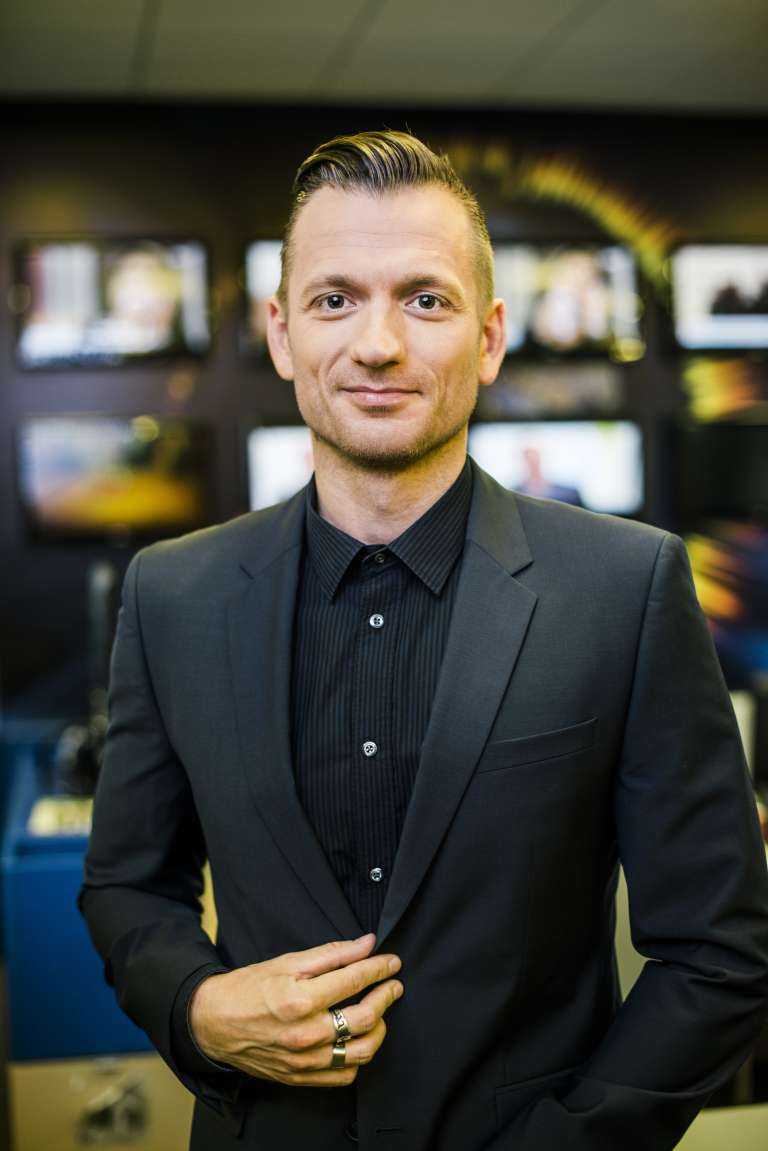 simon vadnjal promenada.jpg