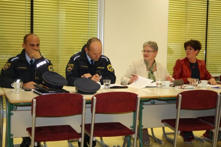okrogla_miza027.jpg