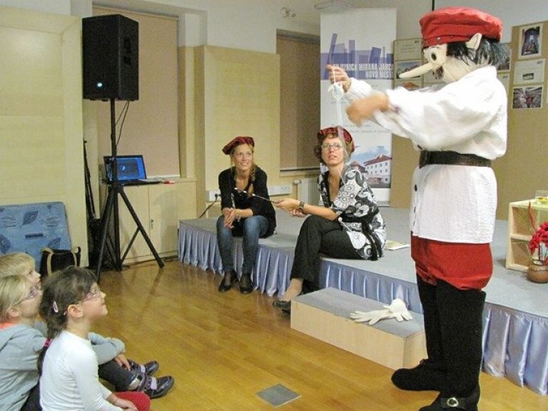 rudi_knjiznica___01.jpg