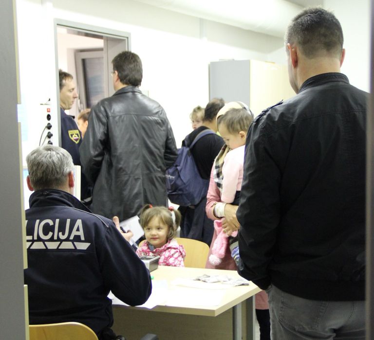 begunci_brezice.jpg