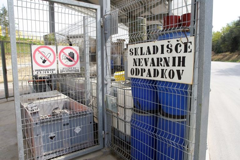 Nevarni gospodinjski odpadki
