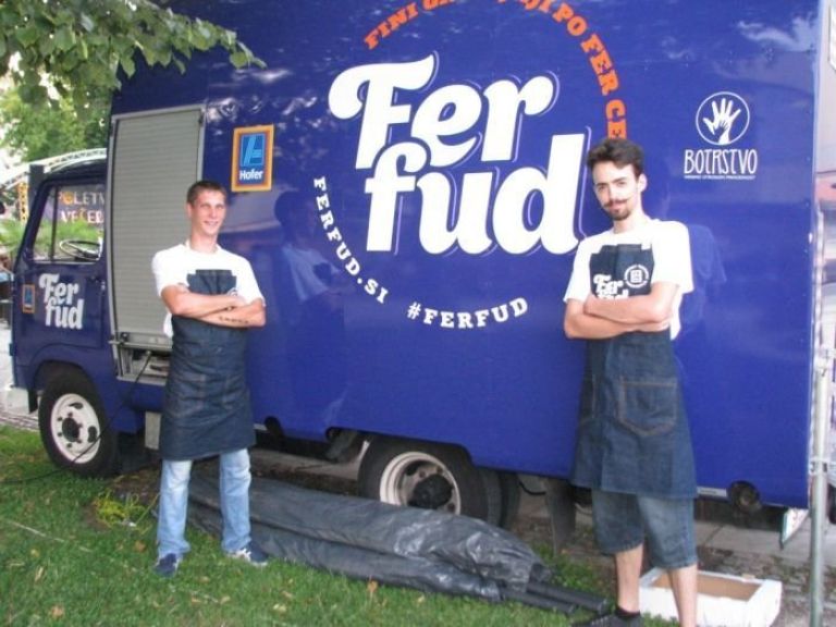 f_11.jpg