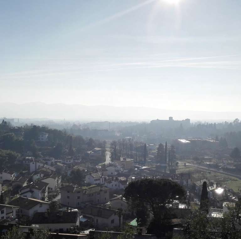 Meglice nad Goriško so nevarni smog.