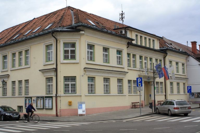 ob__ina_bre__ice_stavba.jpg