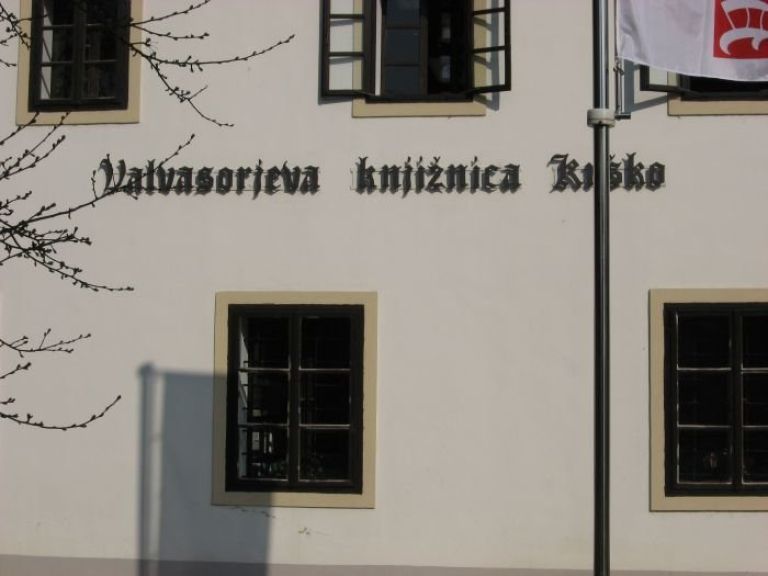 knjiznica.jpg