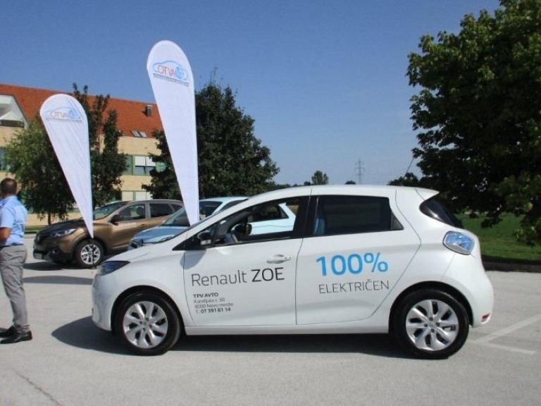 zoe___02.jpg