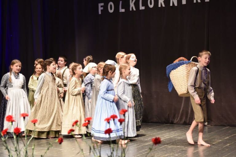 folkora07.jpg