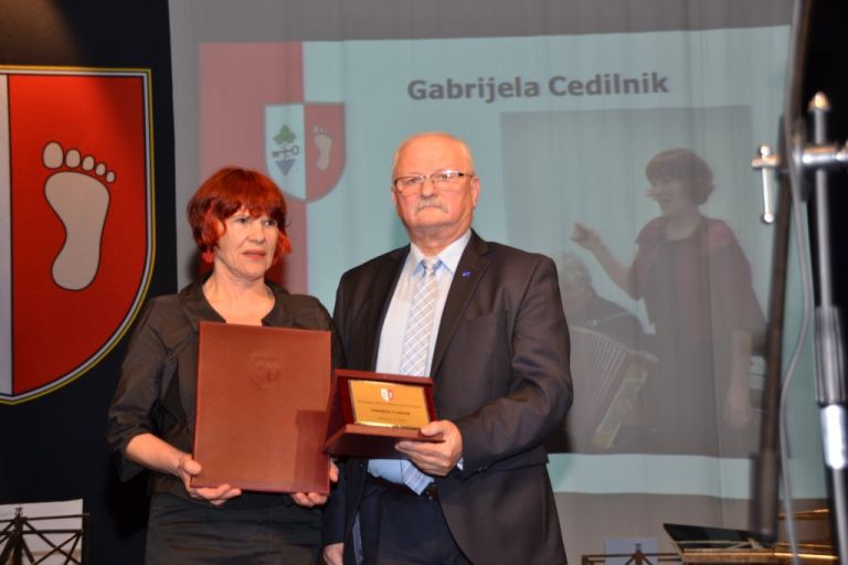 omt_praznik_2016___gabrijela_cedilnik__priznanje.jpg