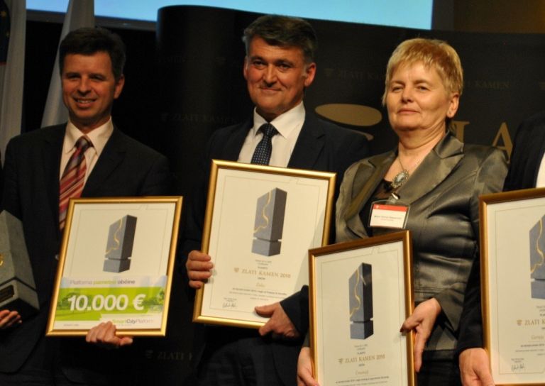 zlati_kamen_podelitev_23marec2016__31_.jpg