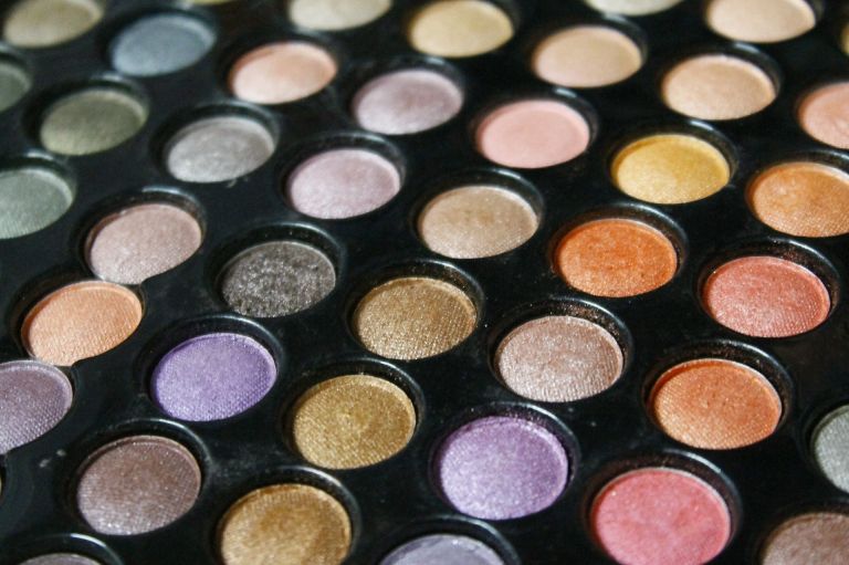 eye-shadow-549411_1920.jpg