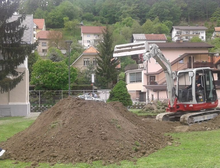 trbovlje mestni park 2.jpg
