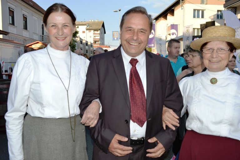 slika_6_povorka.jpg