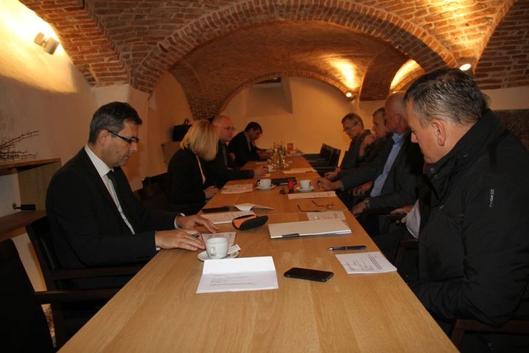 skupcina_kostak_1.jpg