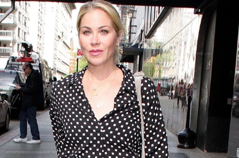 christina applegate.jpg