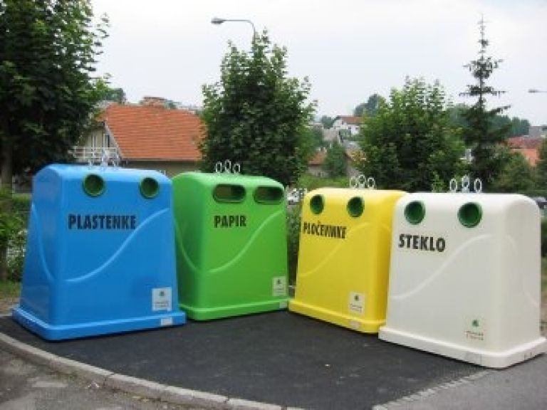 Trbovlje ekološki otok.jpg
