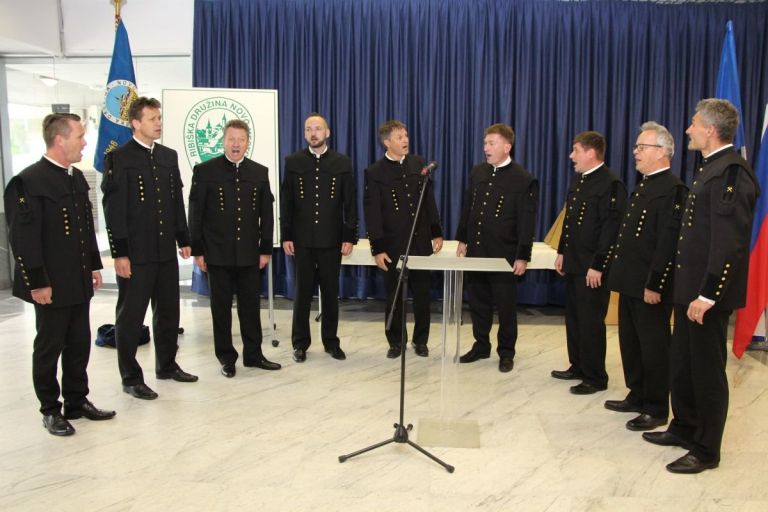ribiska_druzina01.jpg