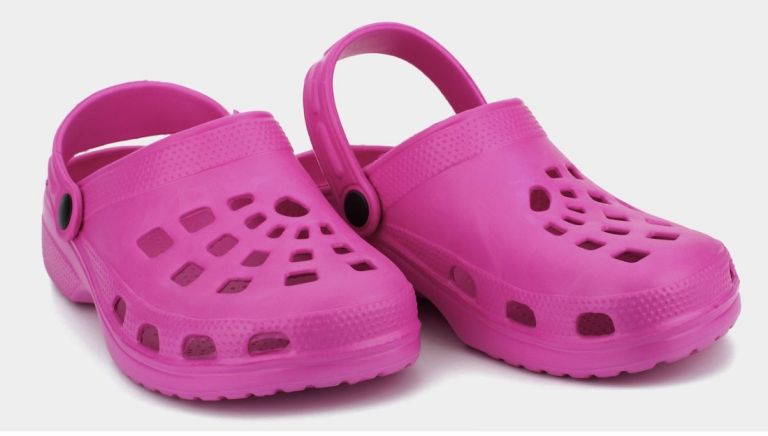 crocs.jpg