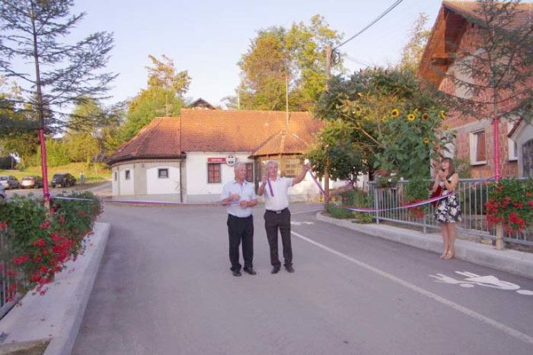 most_025_0001.jpg