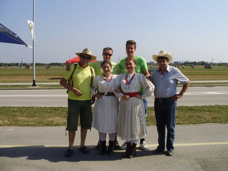p8250146_000.jpg