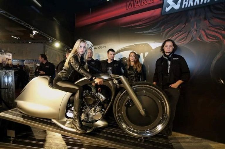 akrapovic.jpg