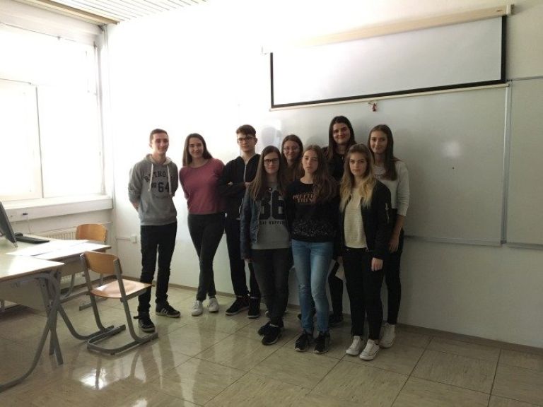 razmisljaj_podjetno___1.jpg