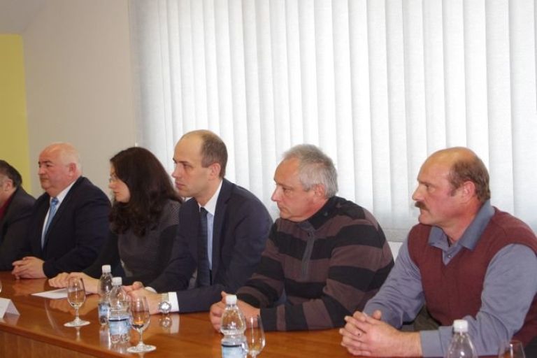 minister_013_0001.jpg