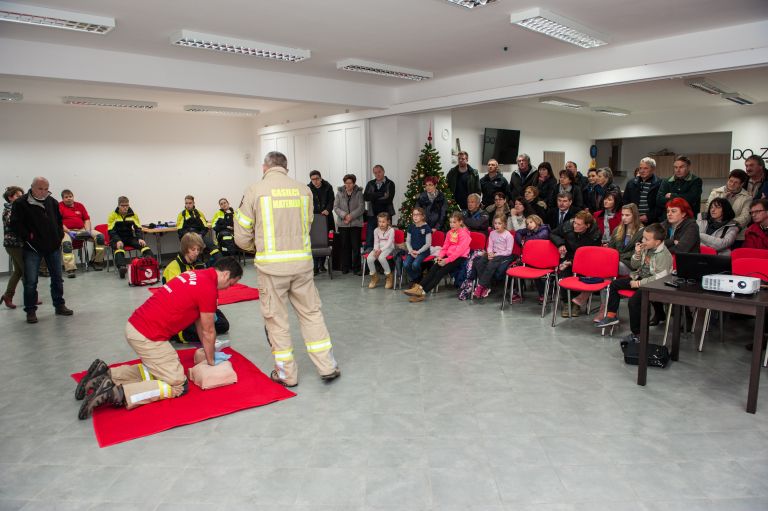 _prikaz_ravnanja_ob_zastoju_srca__predaja_obcin_hrpelje_kozina.jpg