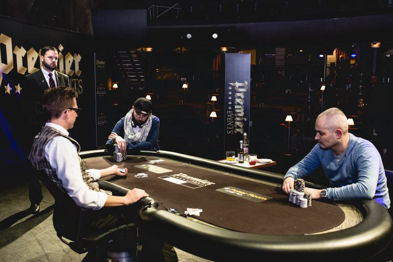 finalista_iodice_in_koleno.jpg