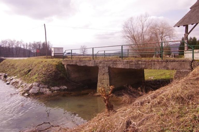 most_005_0001.jpg