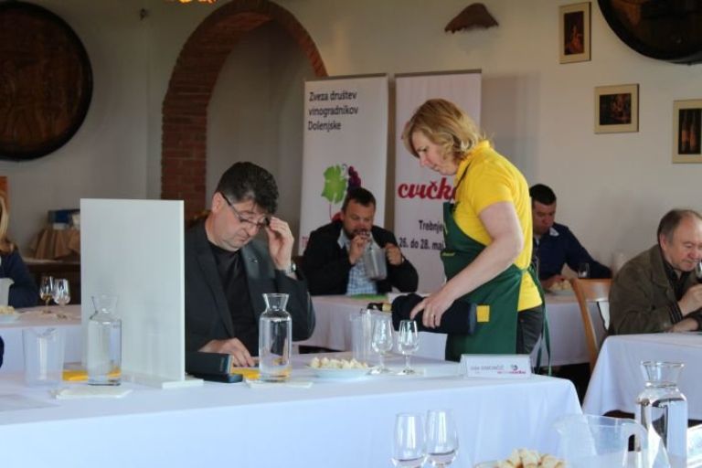 ocenjevanje_vin_013.jpg