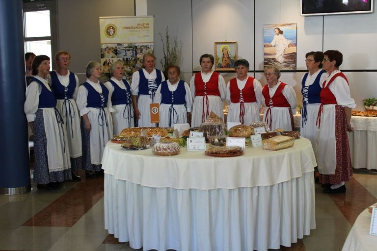 velikonocna_razstava_prvi_dan_foto_nika_nardin01.jpg