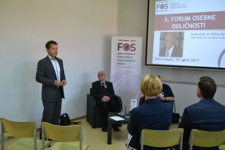 forum01.jpg