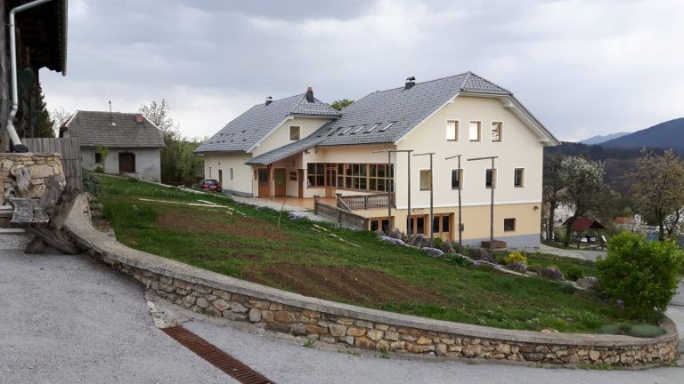 kmetija_vesela_vas.jpg