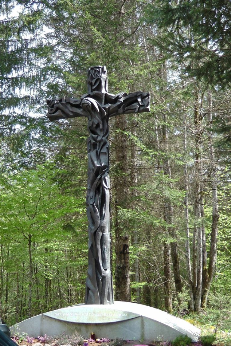 kocevskirog_spomenik.jpg