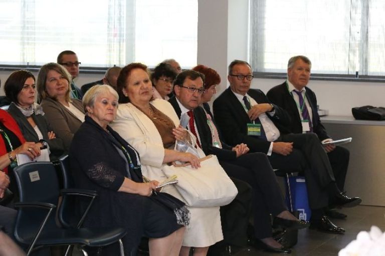 konf002.jpg